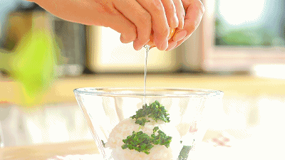 Bé thích ăn bánh gạo, mẹ đừng mua hãy làm ngay bánh gạo xốp giòn lành mạnh cho bé nhé!