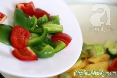 Giò lụa xào rau củ đầy sắc màu cực hấp dẫn