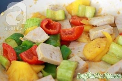 Giò lụa xào rau củ đầy sắc màu cực hấp dẫn