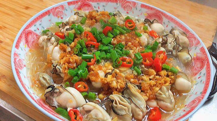 Cách làm hàu xào tỏi tại nhà thơm ngon bổ dưỡng lại vô cùng đẹp mắt