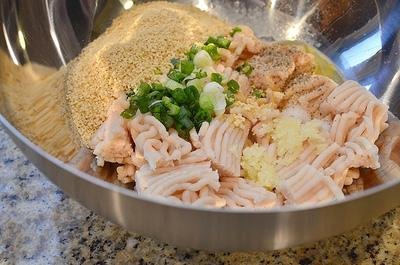 Cách làm món gà viên nướng sốt xì dầu đậm đà ngon cơm