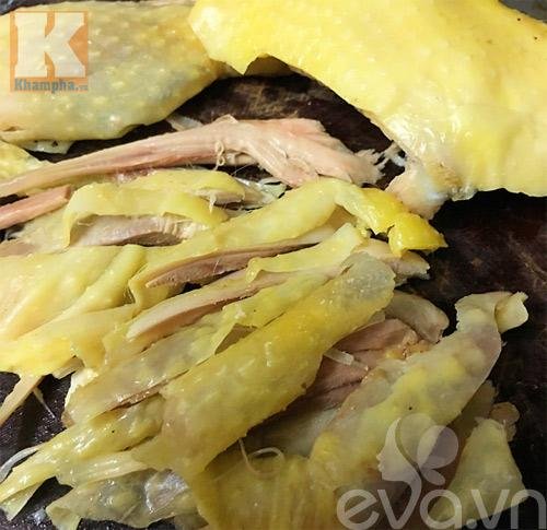 Cách làm món nộm gà trộn xơ mít chua cay mặn ngọt đầy hấp hẫn