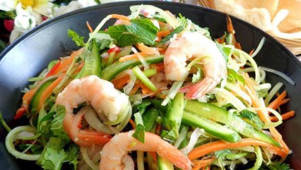 Nộm cần tây ăn mãi vẫn không ngán