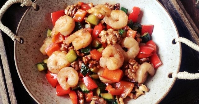 Tôm chiên hạt này vừa ngon lại được coi chẳng khác gì kho báu vì quá bổ dưỡng