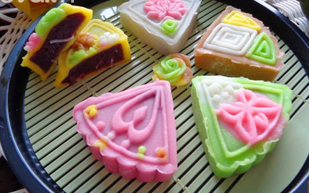 Bánh Trung thu dẻo nước cốt dừa vừa ngon lại đẹp mắt vô cùng