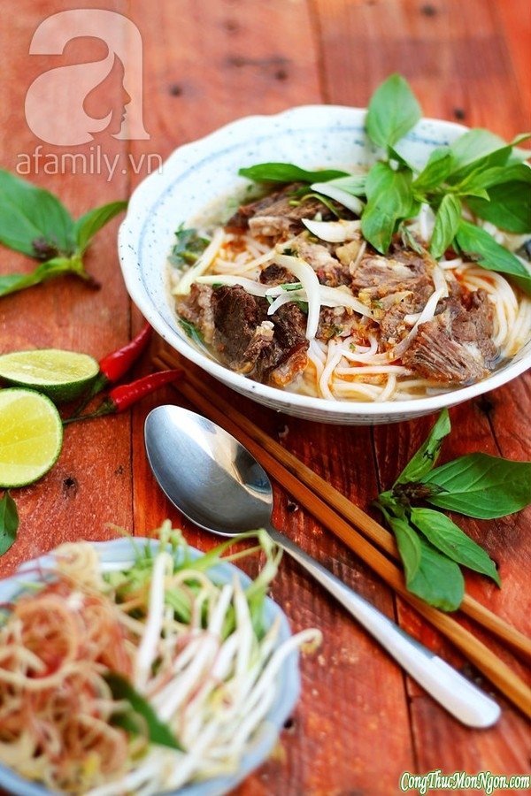 Nấu bún bò Huế chuẩn ngon đúng điệu