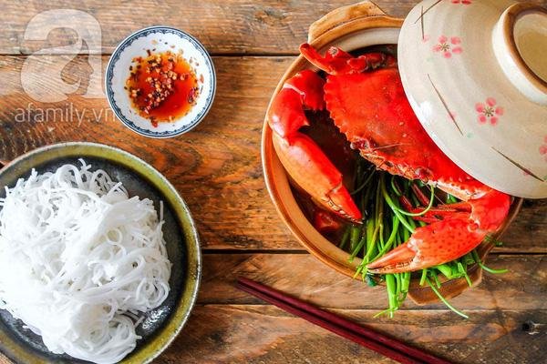 Cách làm món lẩu cua chua cay thơm ngon nóng hổi cho bữa tiệc tất niên