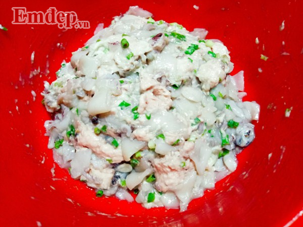 Chả mực viên giòn thơm, nhâm nhi hay ăn vặt cứ gọi là "tuyệt cú mèo"