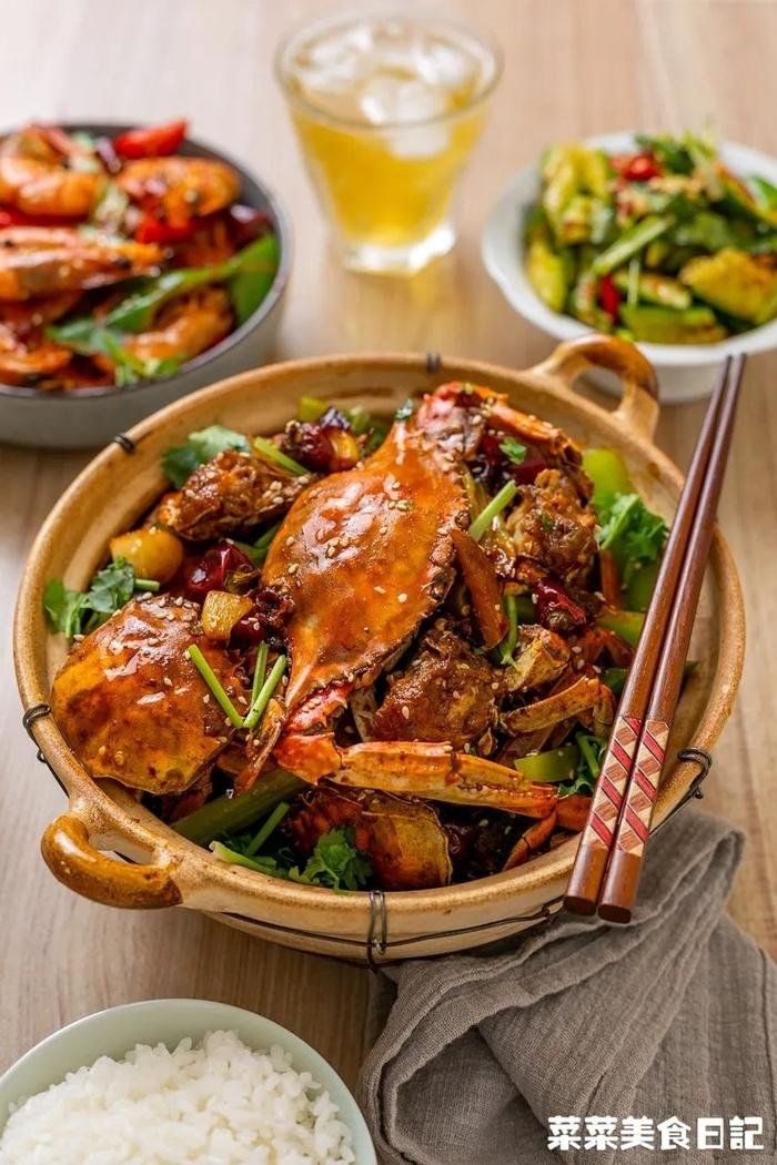 Cua biển đang rẻ, rinh vài 'em' về làm sốt cay thì ngon hết ý!