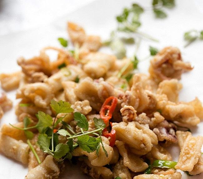 Mực xóc muối tỏi dễ làm mà hấp dẫn