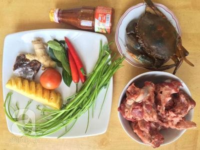 Tiệc tất niên ấm cúng với món lẩu cua chua cay nóng hổi